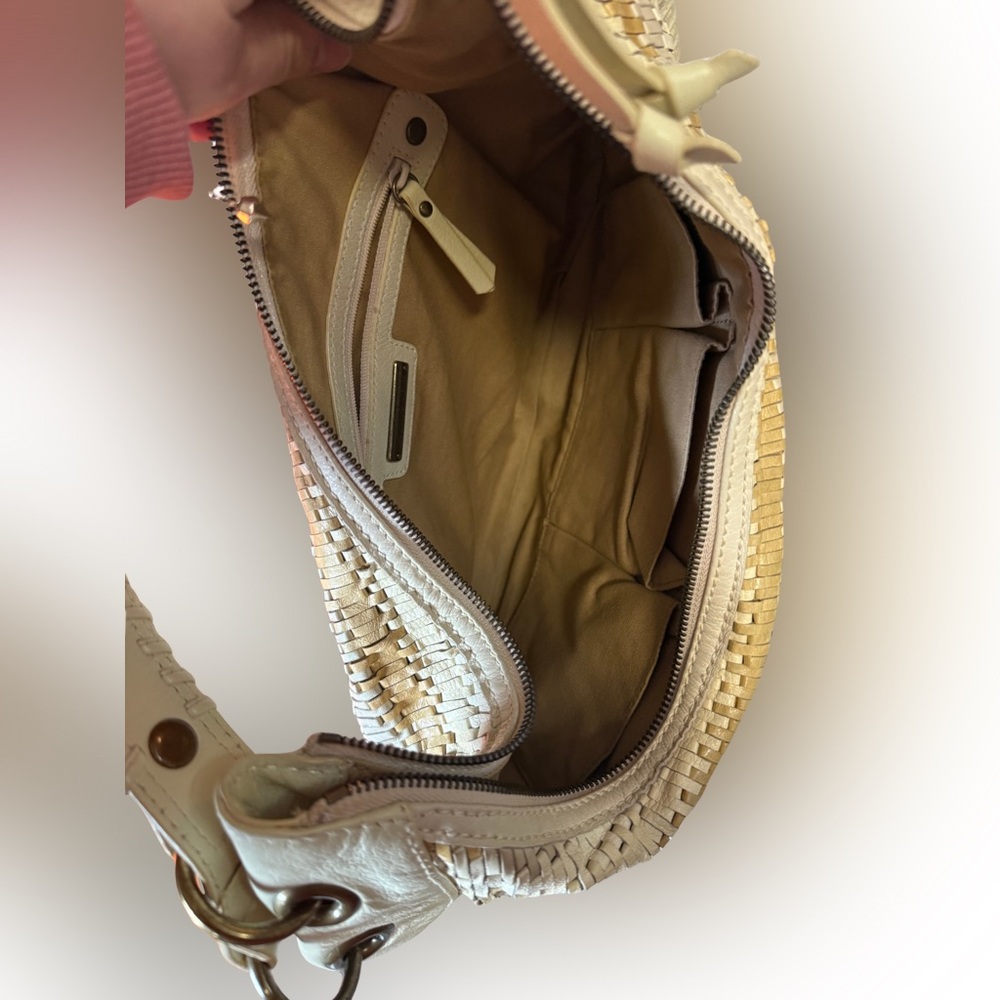 Isabella Fiore White Woven Leather Crescent Bag - Picture 8 of 10